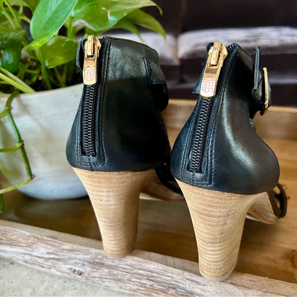 Vince Camuto Perforated Leather Weave Sandal Bootie Size 9 - Picture 3 of 5